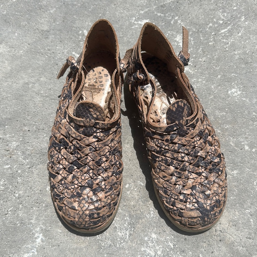 Brand X Huarache BootV2 Size 7 (women’s)